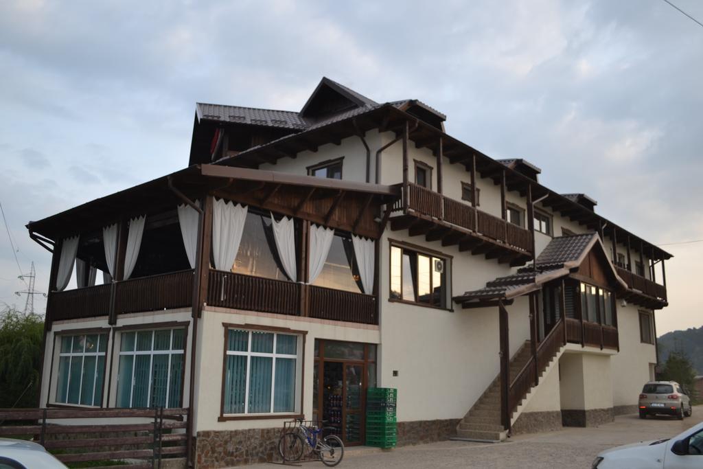 Pensiunea Meridian Corbeni Exterior foto